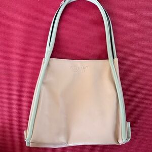 ❤️Victoria's Secret Cream and Green Shoulder Bag
